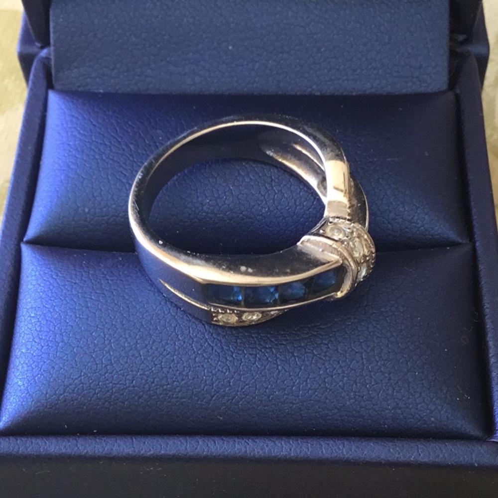 Blue and Silver Rhinestone Ring - Picture 3 of 3